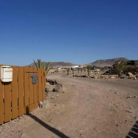 Sunny Tiny House With Sea View Roque