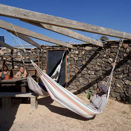 Sunny Tiny House With Sea View Ferienhaus Roque